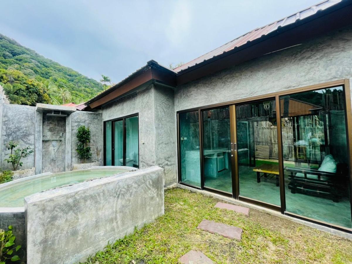 The Sea Resort Haad Rin Bagian luar foto